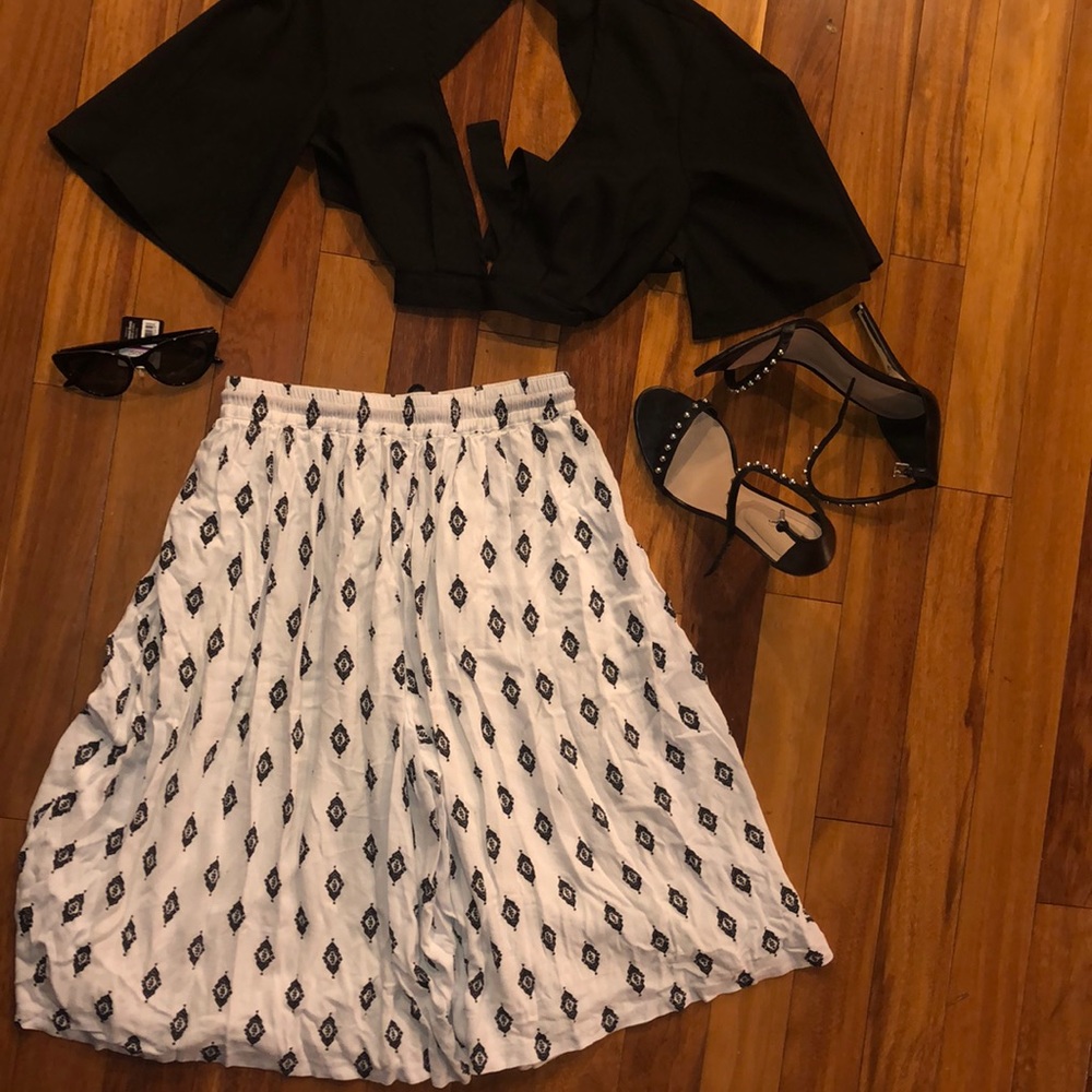 Flowing Culottes Pattern 🔥🔥 - Picture 3 of 6